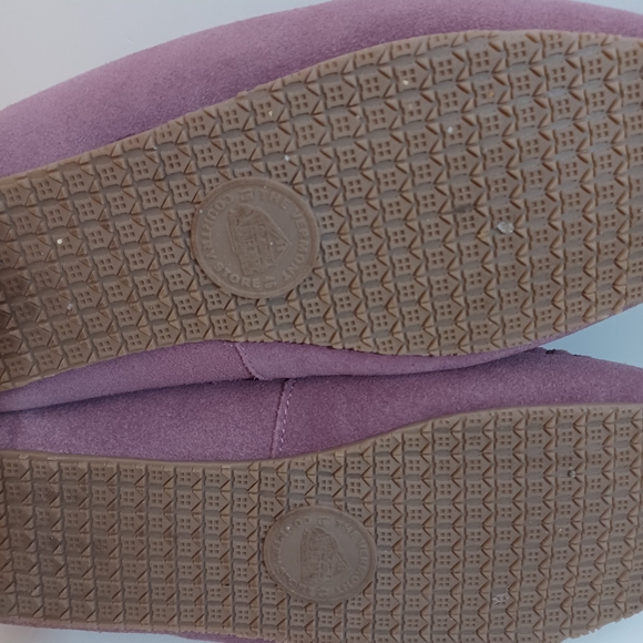 Vermont County Store Woman's Leather/Sherling Rose Pink Slippers Size 6M - Picture 9 of 15